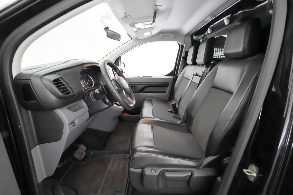 Citroen Jumpy 2017 Musta