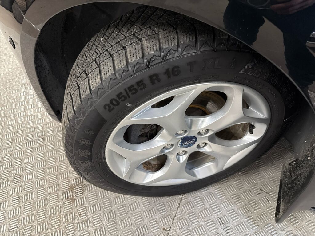 Ford Focus 2017 Musta