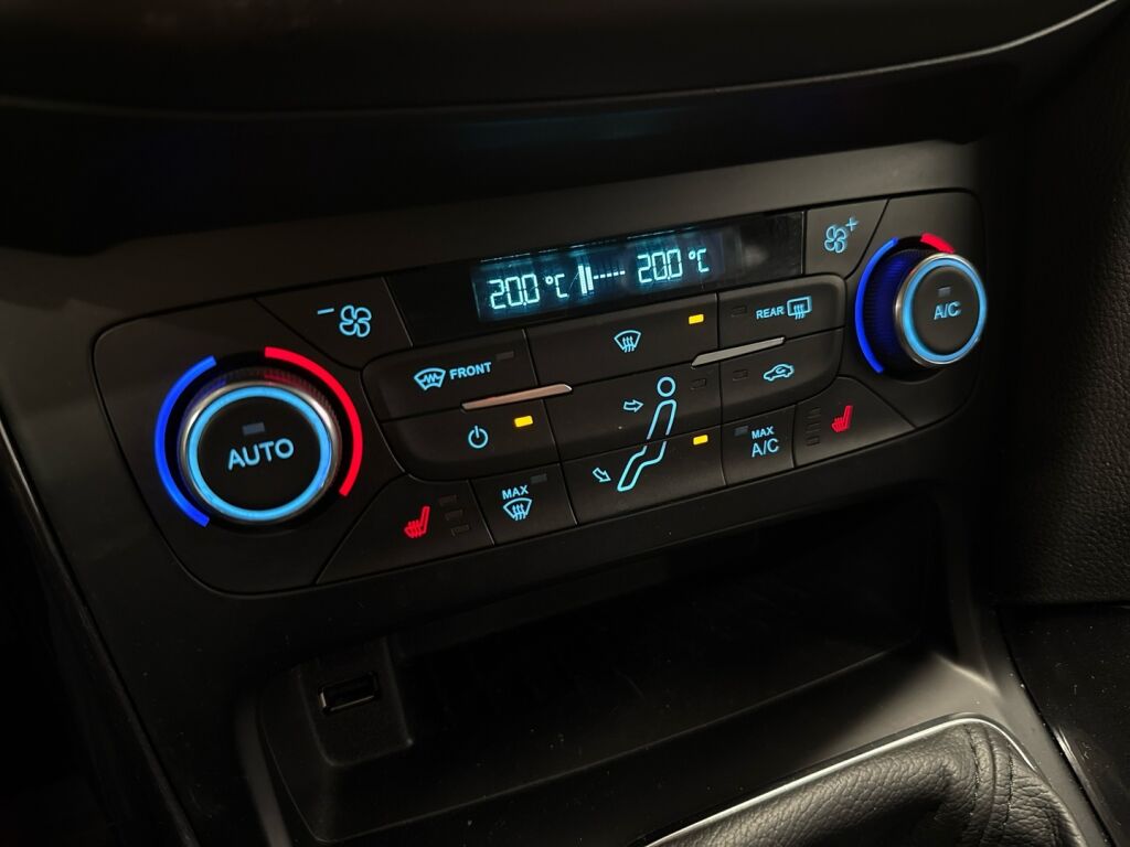 Ford Focus 2017 Musta