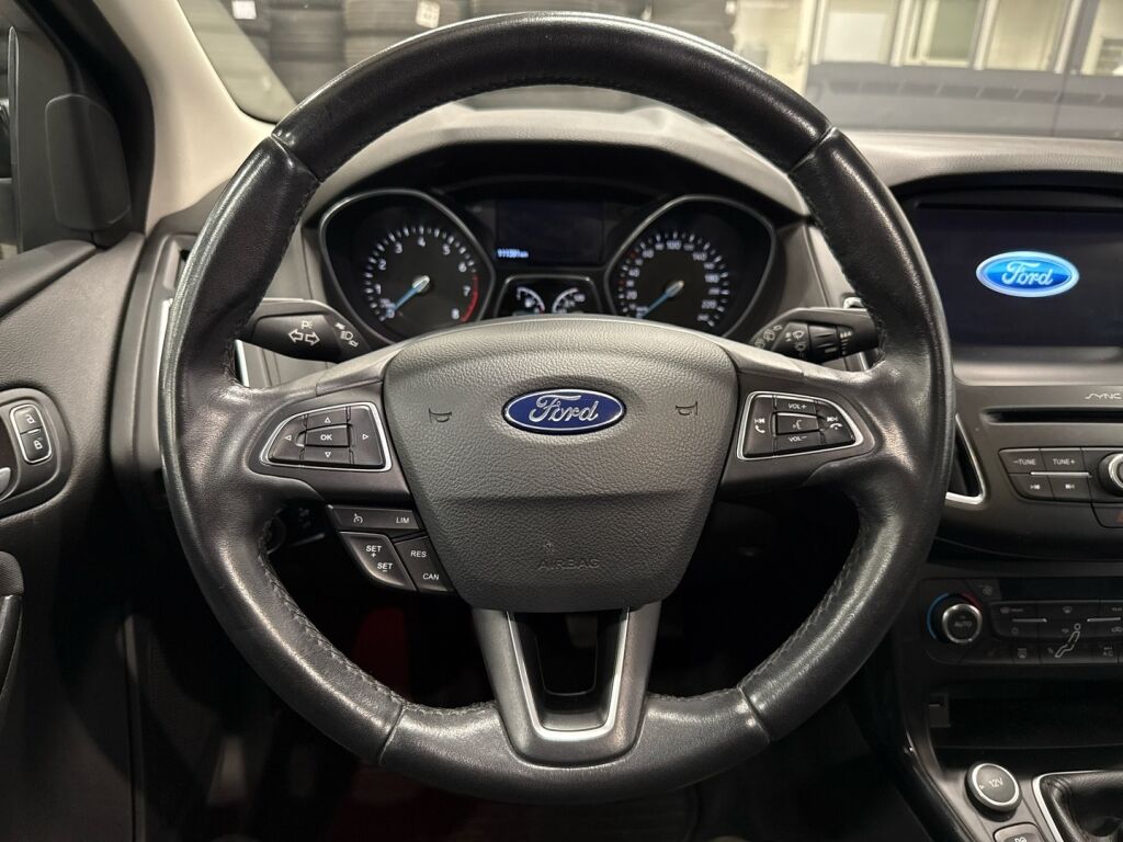 Ford Focus 2017 Musta