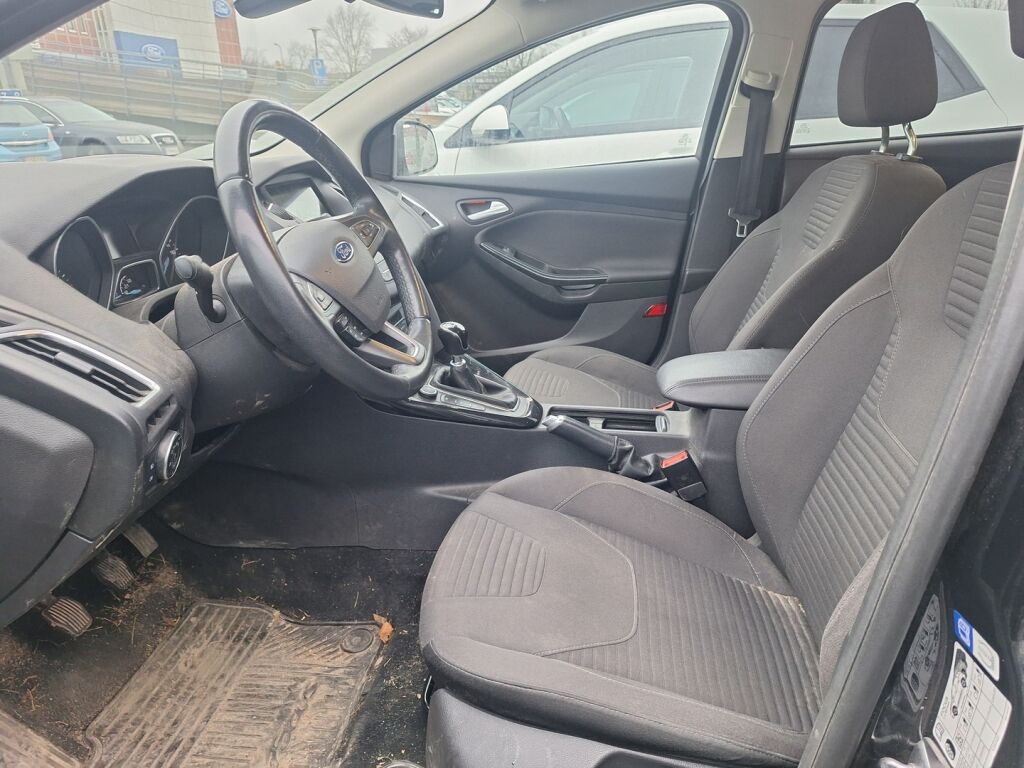 Ford Focus 2017 Musta