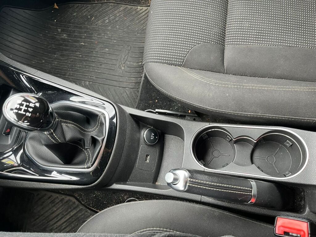 Ford Fiesta 2017 Punainen