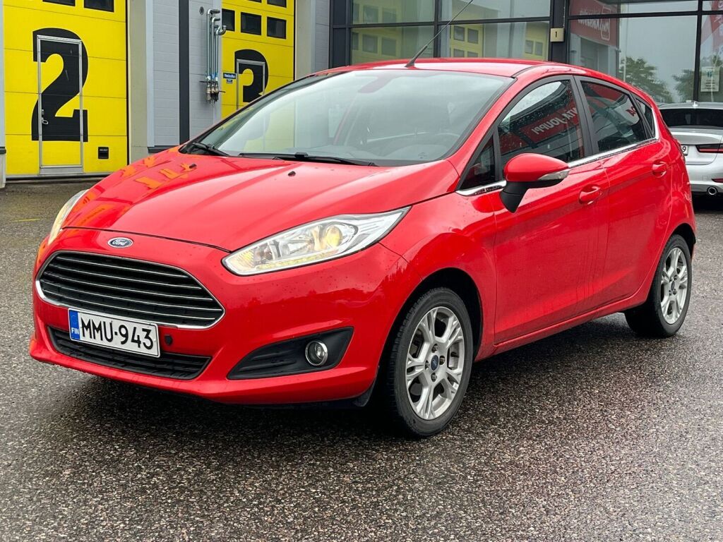 Ford Fiesta 2017 Punainen