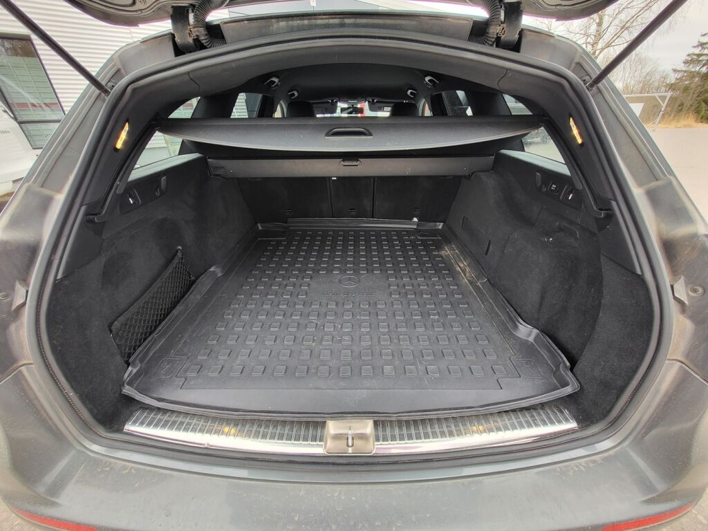 Mercedes-Benz E 2017 Harmaa