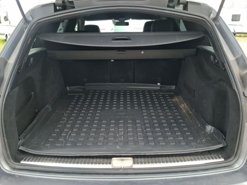 Mercedes-Benz E 2017 Harmaa
