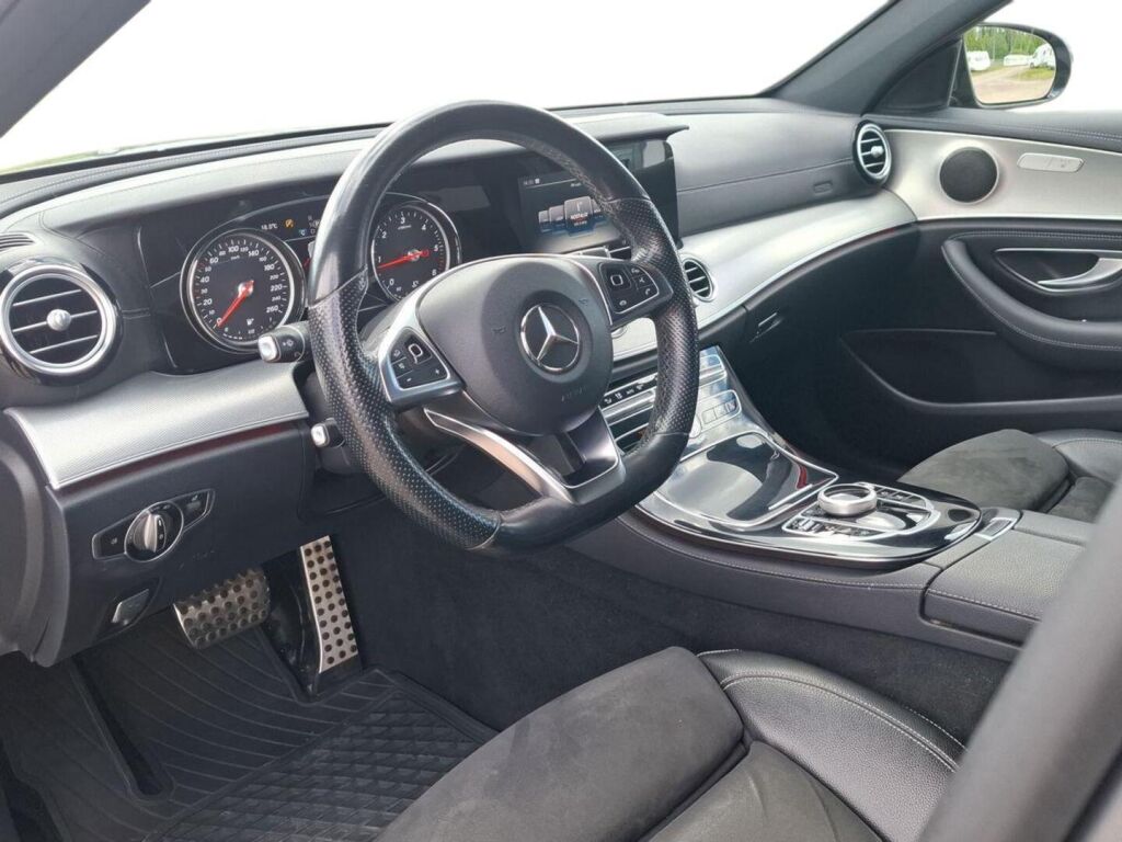 Mercedes-Benz E 2017 Harmaa