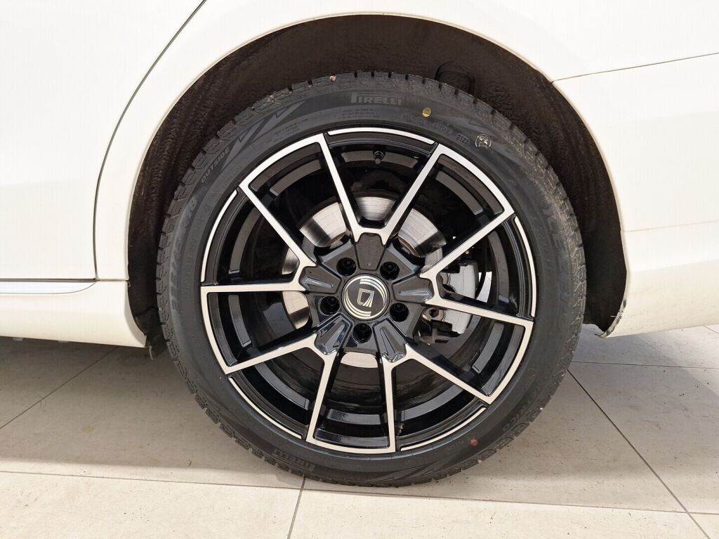 Mercedes-Benz C 2017 Valkoinen