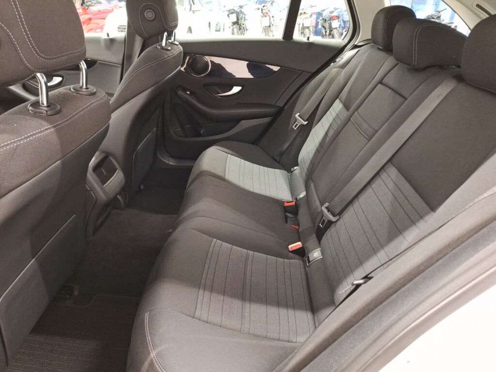 Mercedes-Benz C 2017 Valkoinen