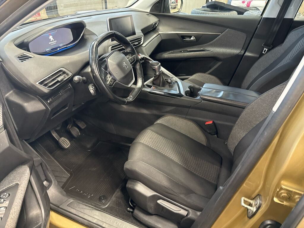 Peugeot 3008 2017 Ruskea (beige)