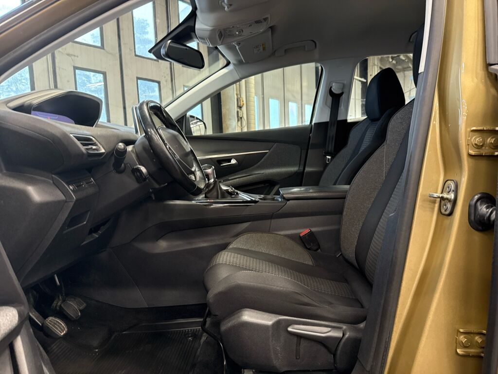 Peugeot 3008 2017 Ruskea (beige)