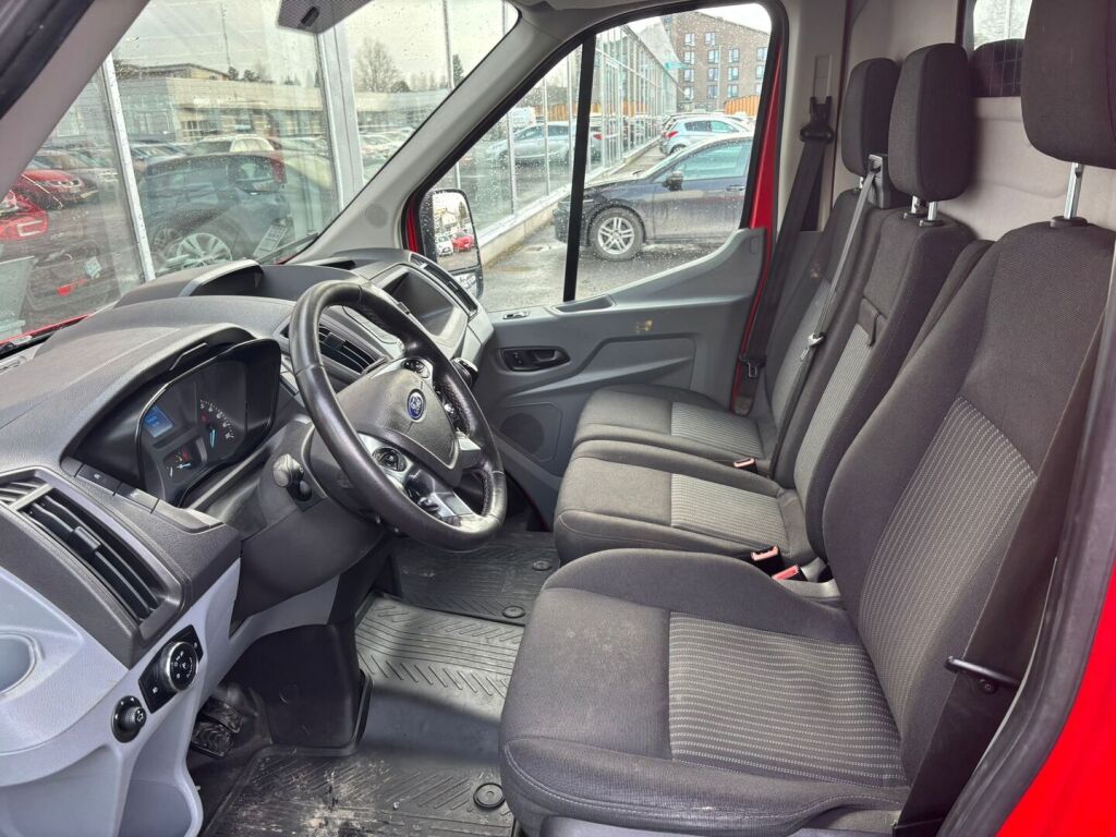 Ford Transit 2017 Punainen