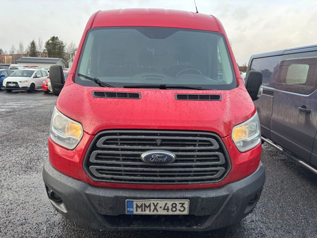 Ford Transit 2017 Punainen