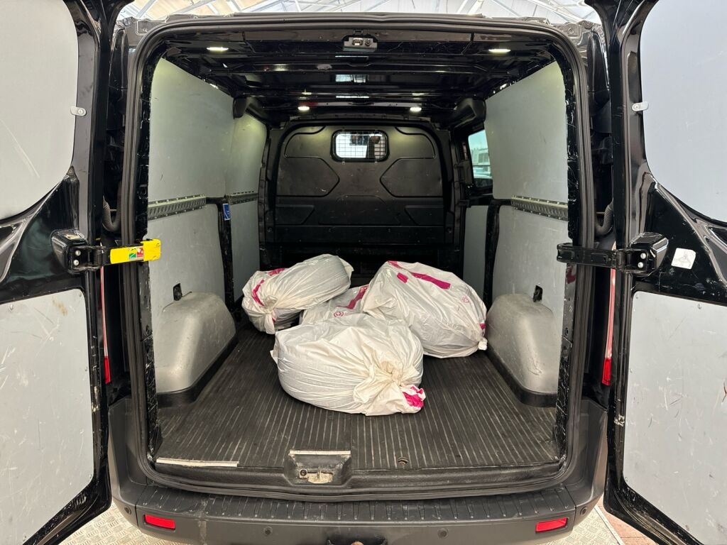 Ford Transit Custom 2017 Musta