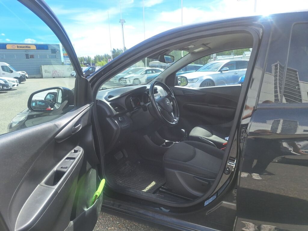 Opel Karl 2017 Musta