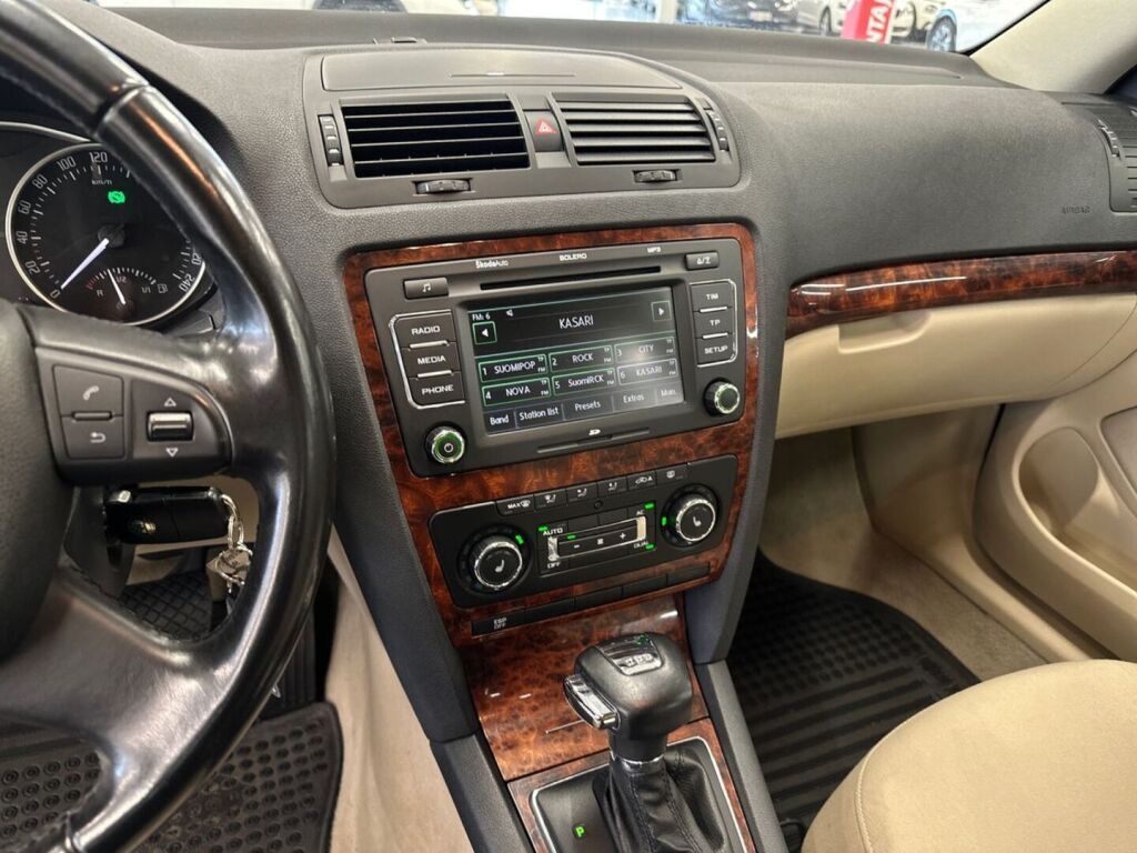 Skoda Octavia 2009 Harmaa