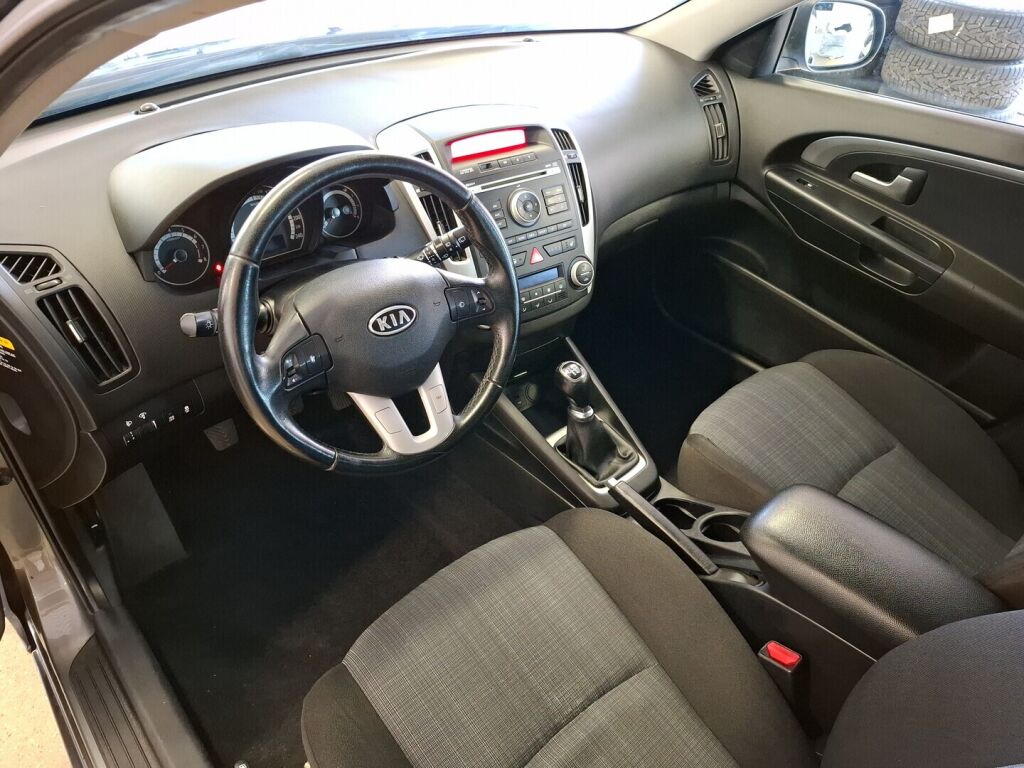 Kia Ceed 2010 Hopea