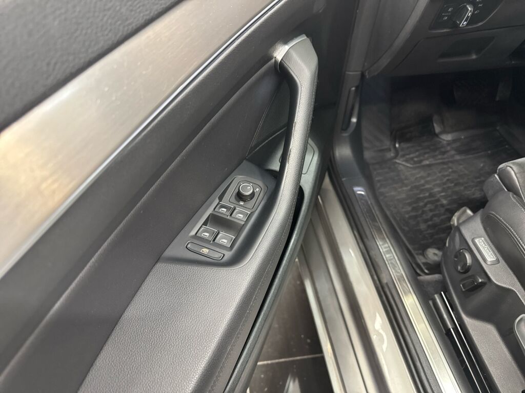 Volkswagen Passat 2015 Harmaa