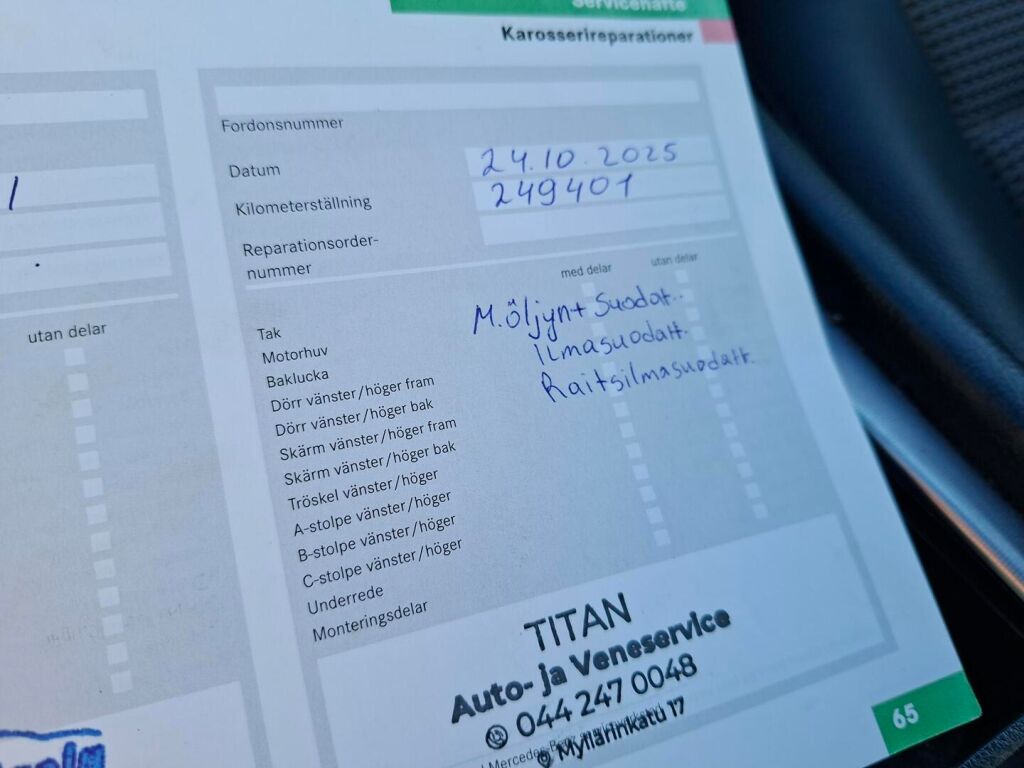 Mercedes-Benz C 2006 Musta