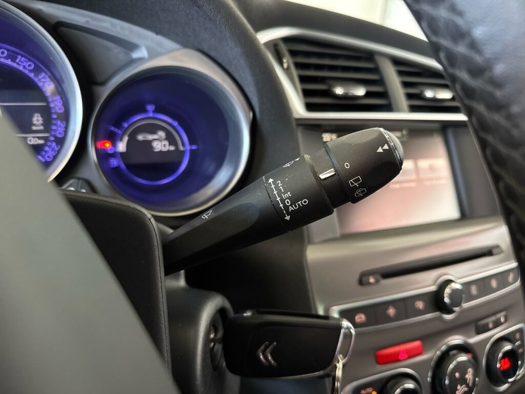 Citroen C4 2015 Sininen