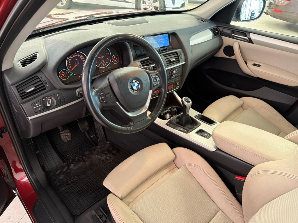 BMW X3 2011 Punainen