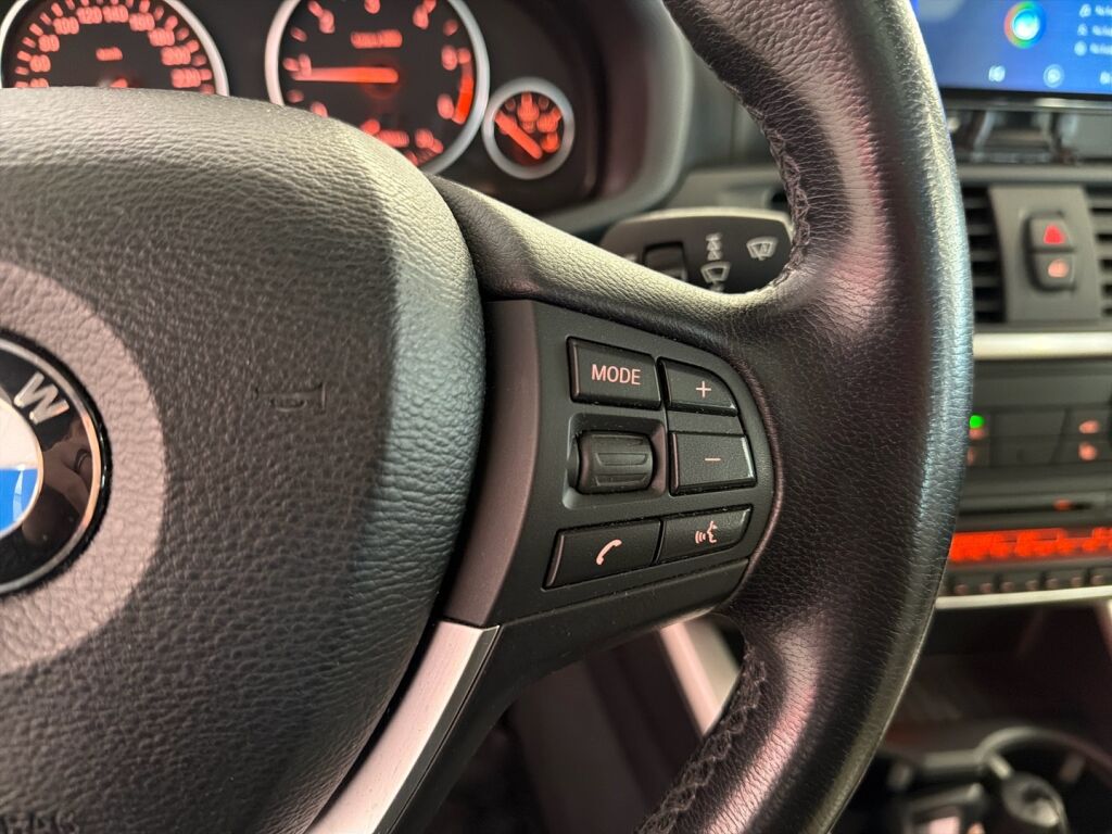 BMW X3 2011 Punainen