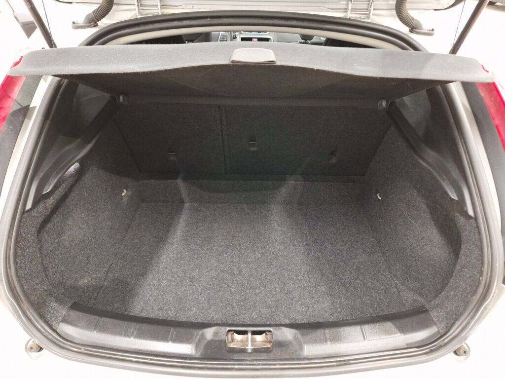 Volvo V40 2016 Hopea