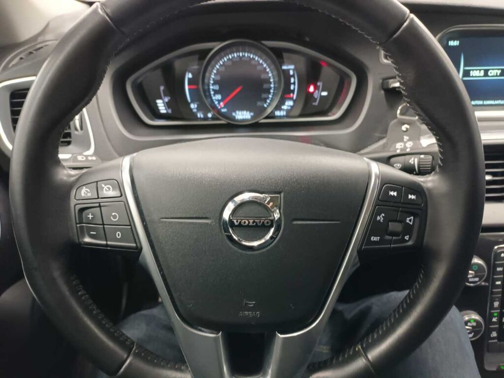 Volvo V40 2016 Hopea