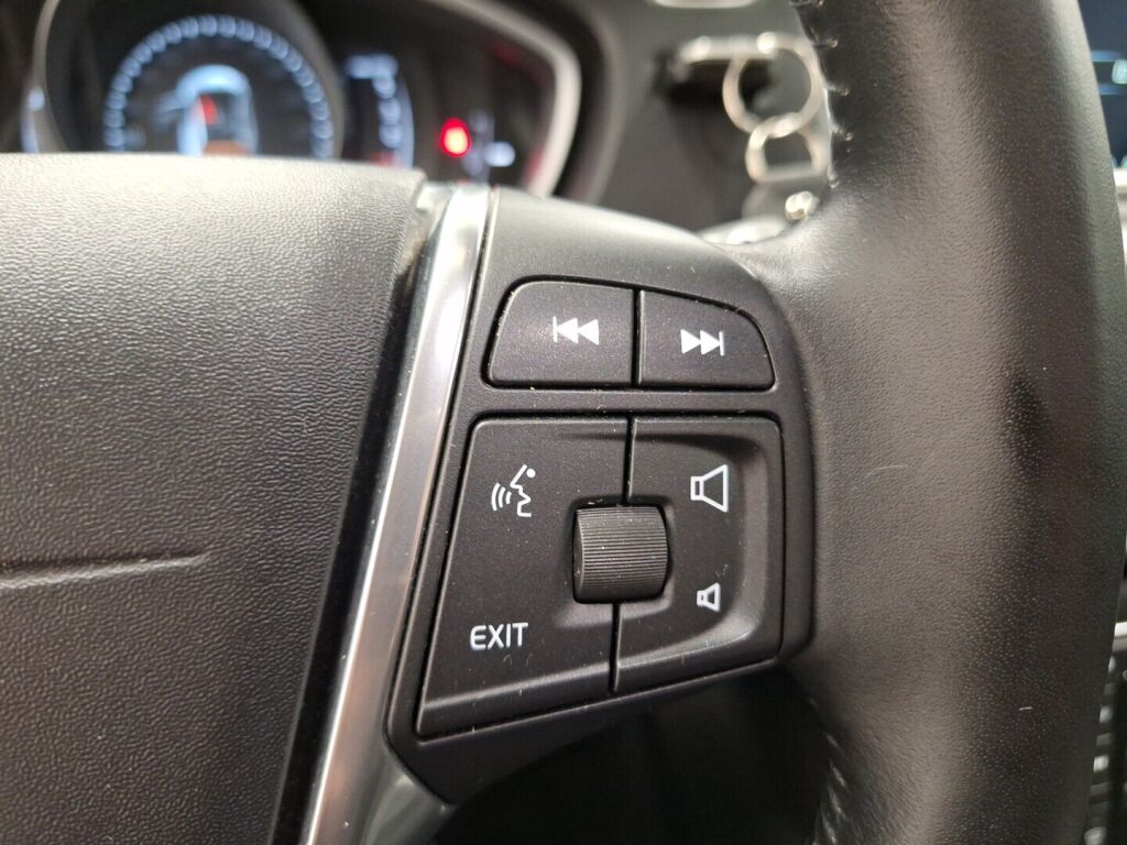 Volvo V40 2016 Hopea