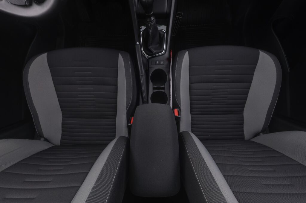 Toyota Auris 2018 Harmaa