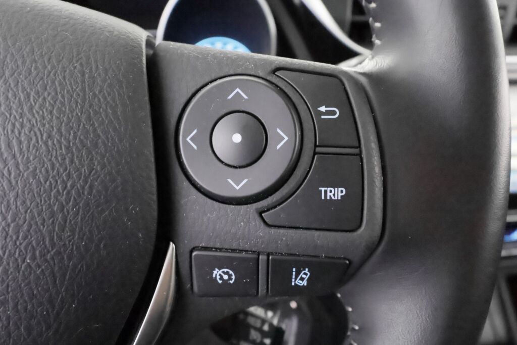 Toyota Auris 2018 Harmaa