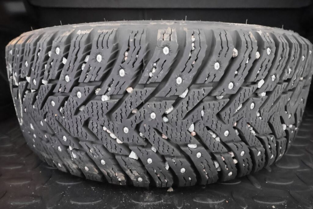 Toyota Auris 2018 Harmaa