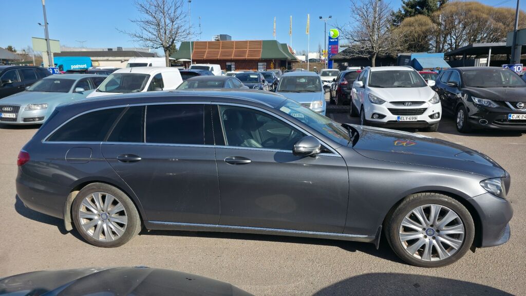 Mercedes-Benz E 2016 Harmaa