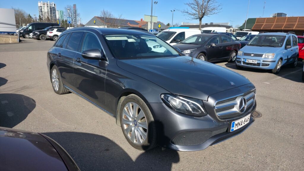 Mercedes-Benz E 2016 Harmaa