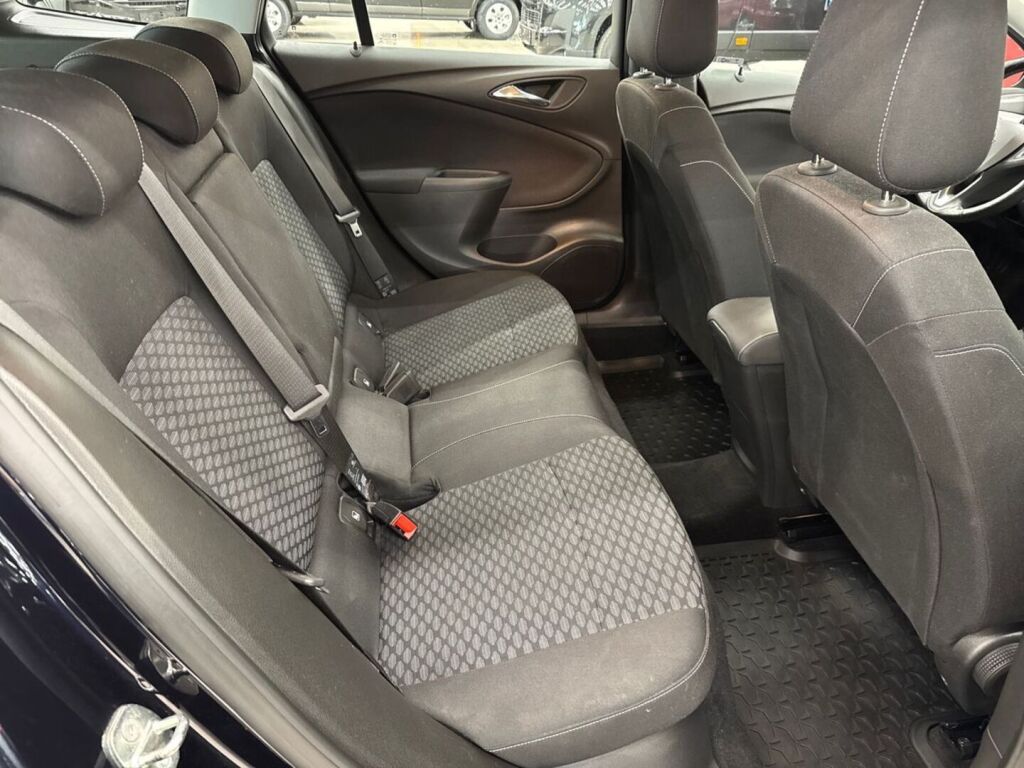 Opel Astra 2018 Sininen