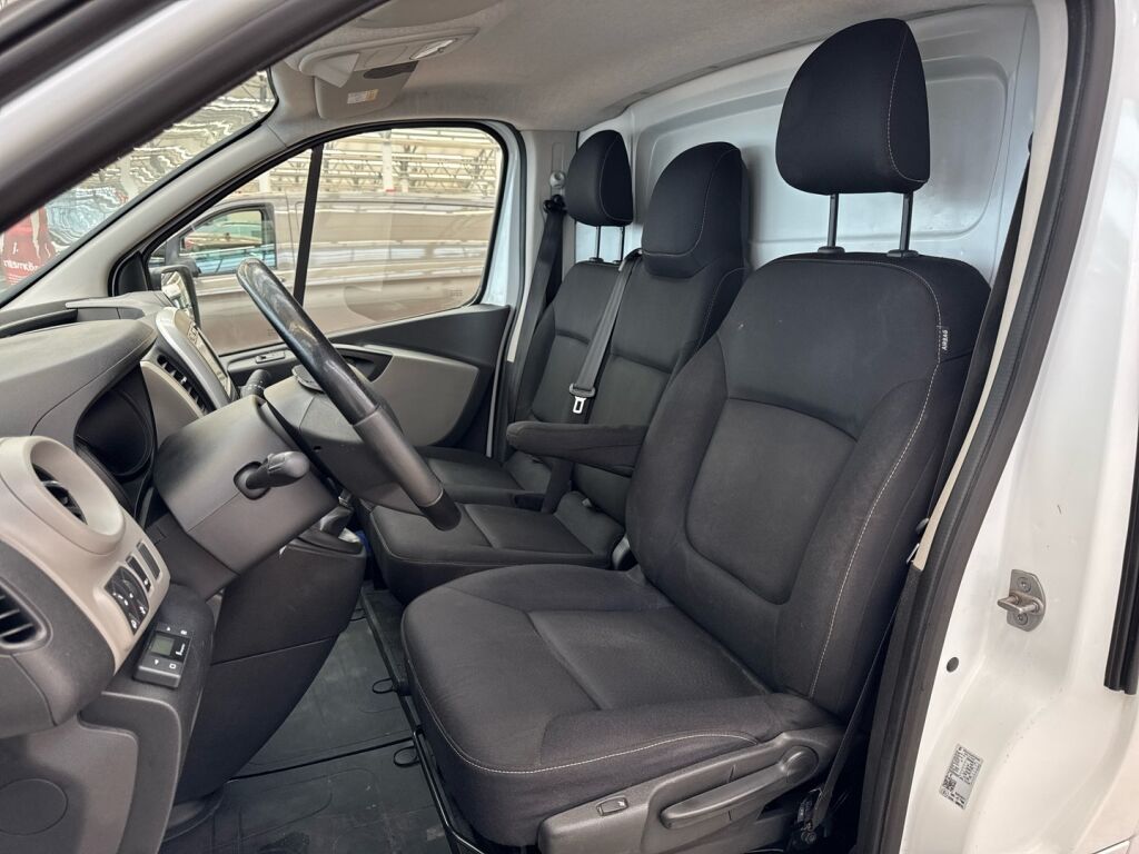 Renault Trafic 2018 Valkoinen