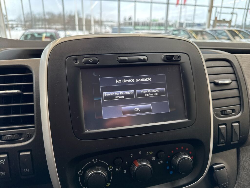 Renault Trafic 2018 Valkoinen