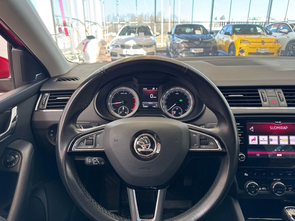 Skoda Octavia 2018 Punainen