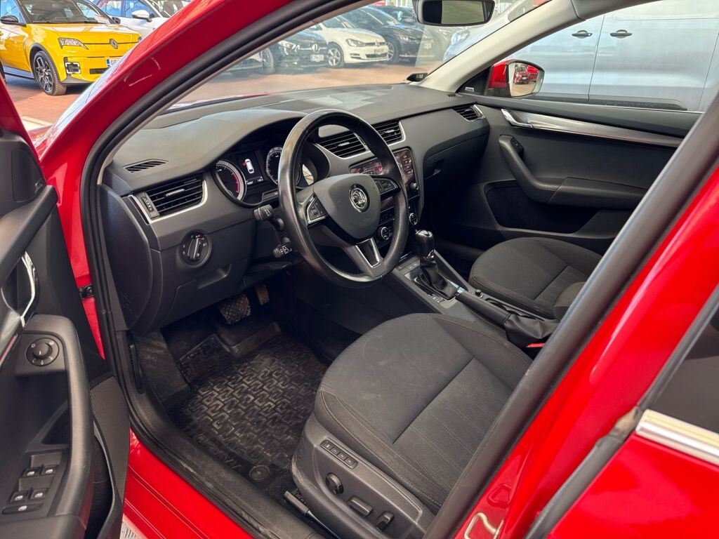 Skoda Octavia 2018 Punainen