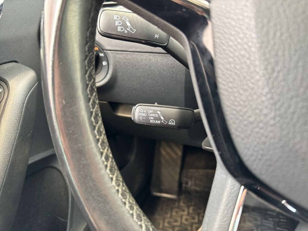 Skoda Octavia 2018 Punainen