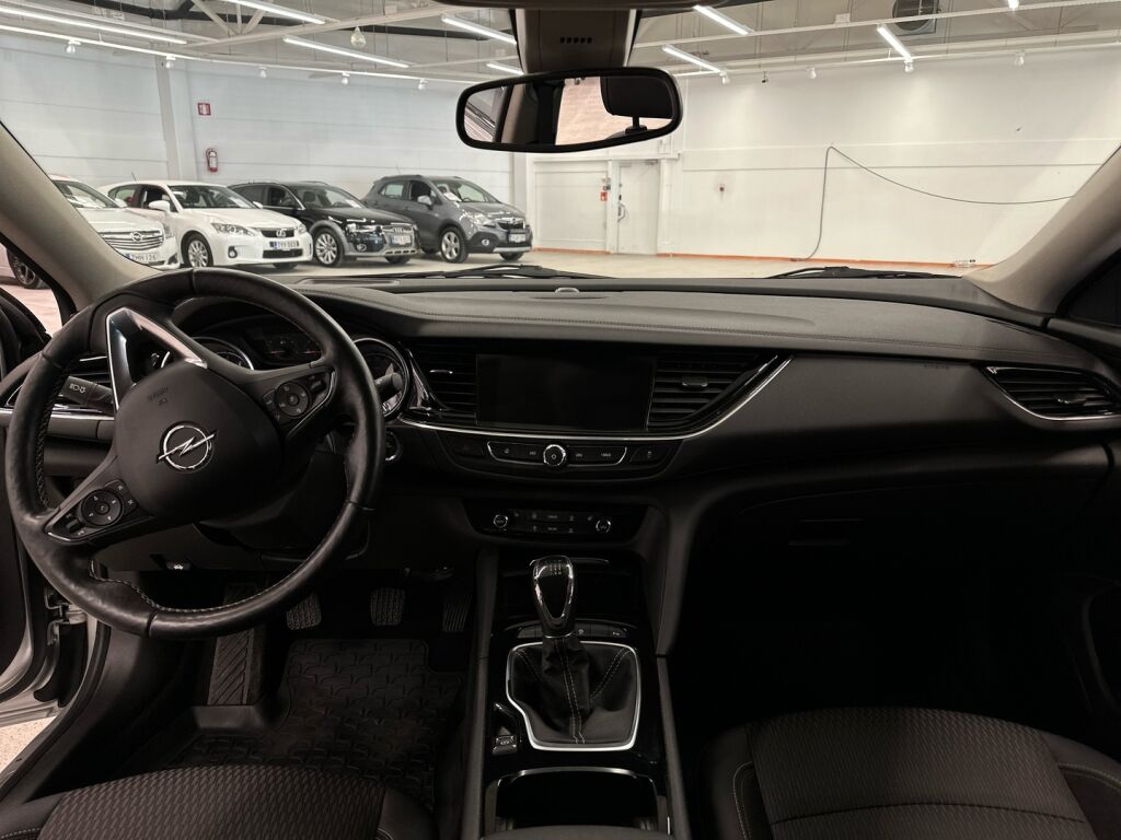 Opel Insignia 2017 Hopea