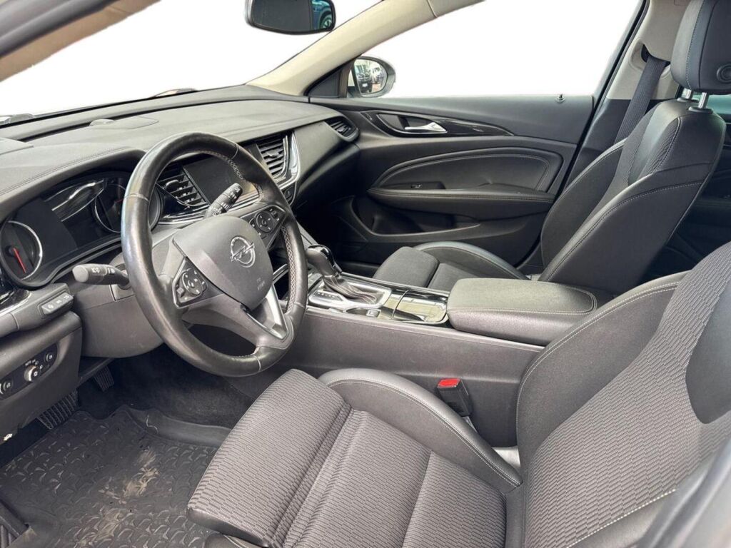 Opel Insignia 2018 Valkoinen