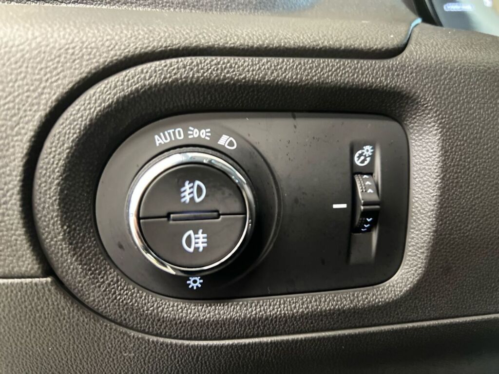 Opel Grandland X 2017 Valkoinen