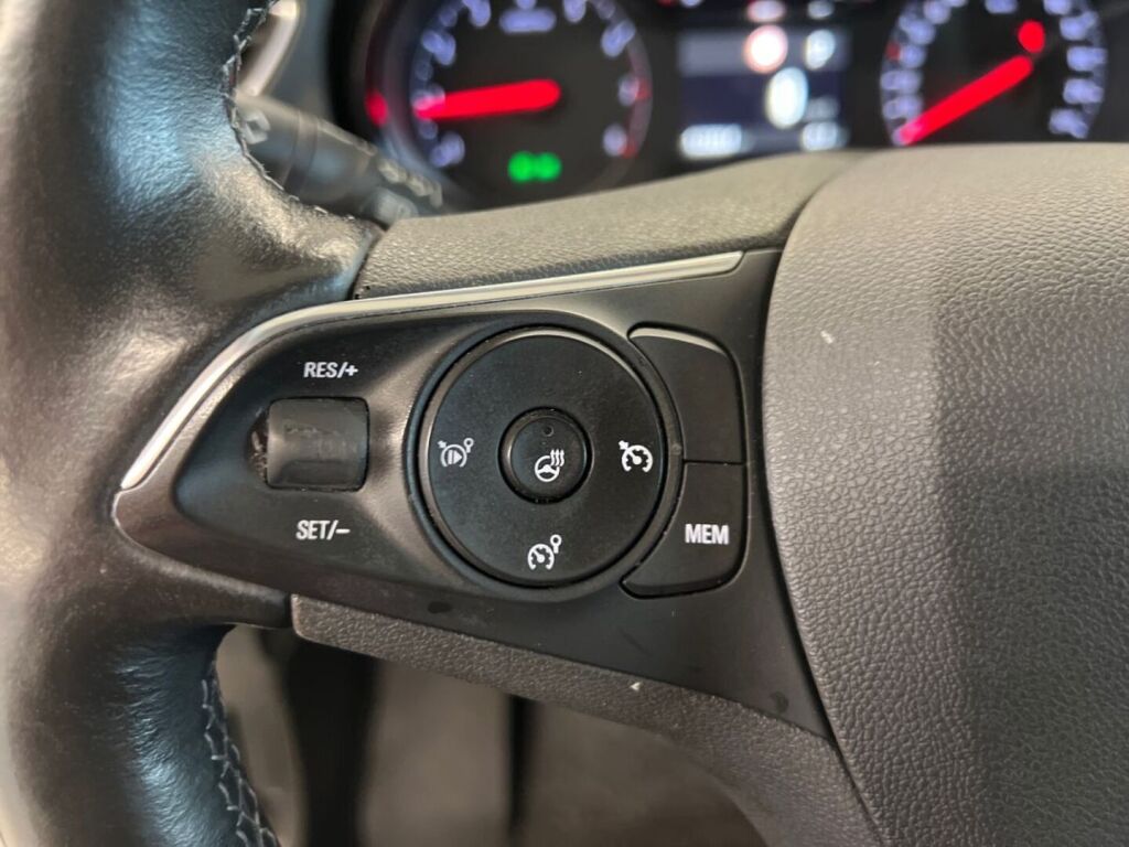 Opel Grandland X 2017 Valkoinen