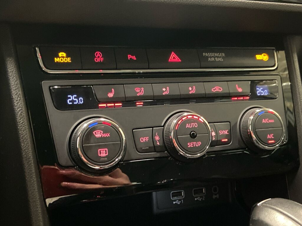 Seat Leon ST 2018 Valkoinen