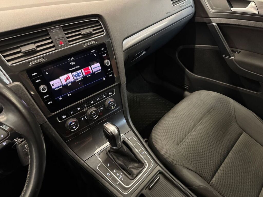 Volkswagen Golf 2018 Harmaa