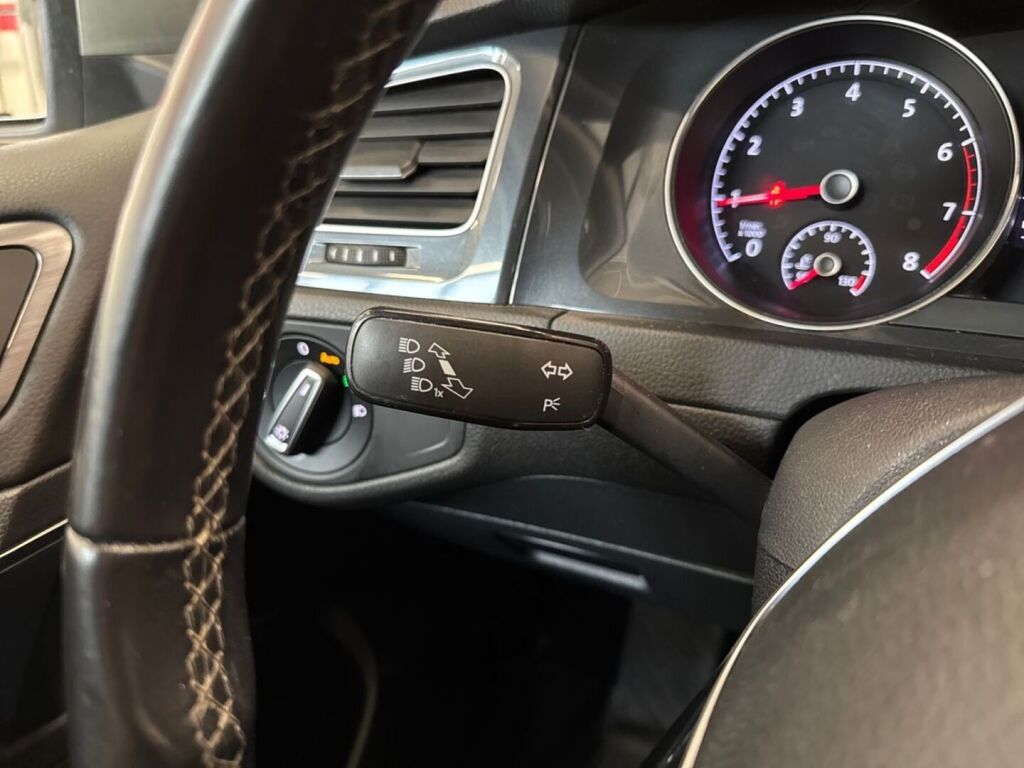 Volkswagen Golf 2018 Harmaa