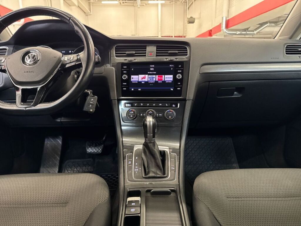 Volkswagen Golf 2018 Harmaa