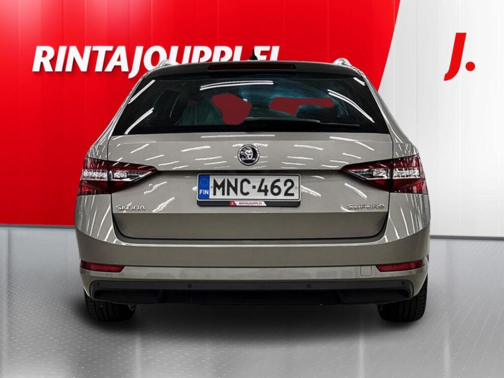 Skoda Superb 2017 Ruskea (beige)