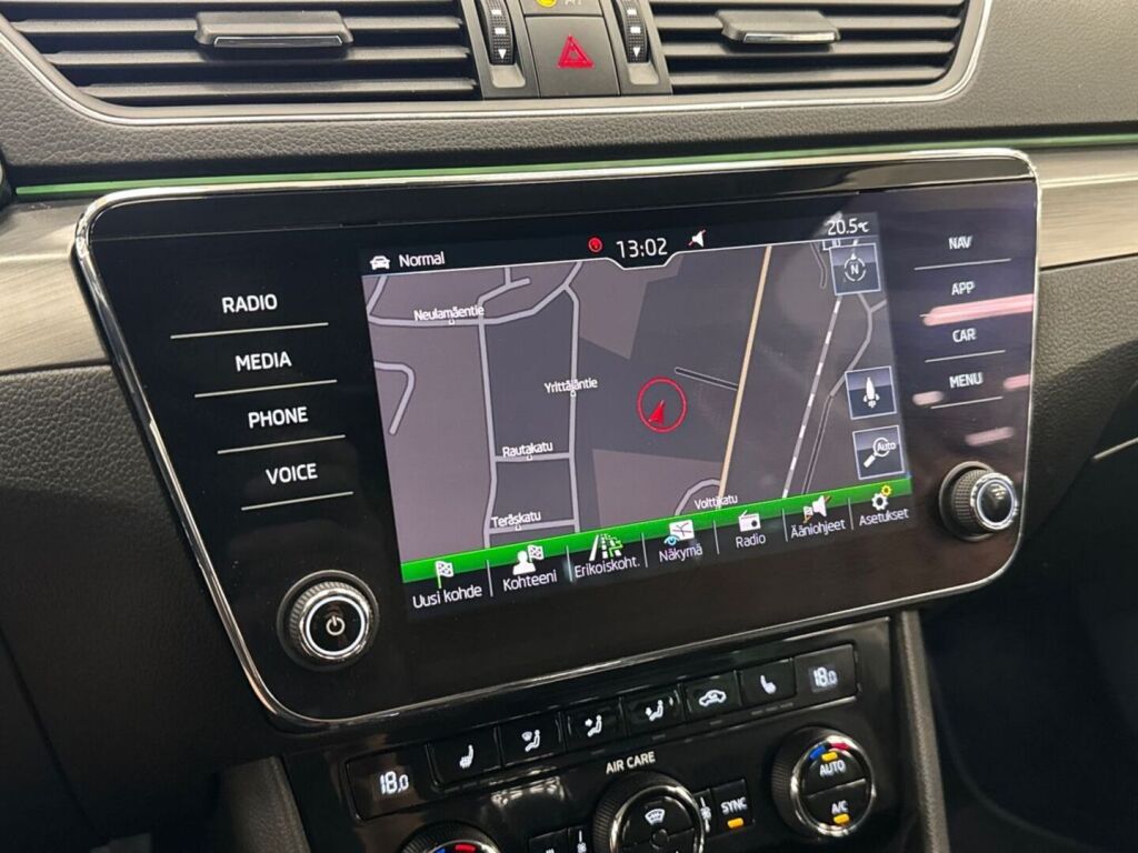 Skoda Superb 2017 Ruskea (beige)