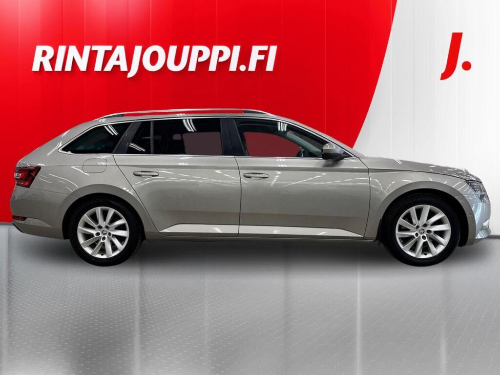 Skoda Superb 2017 Ruskea (beige)